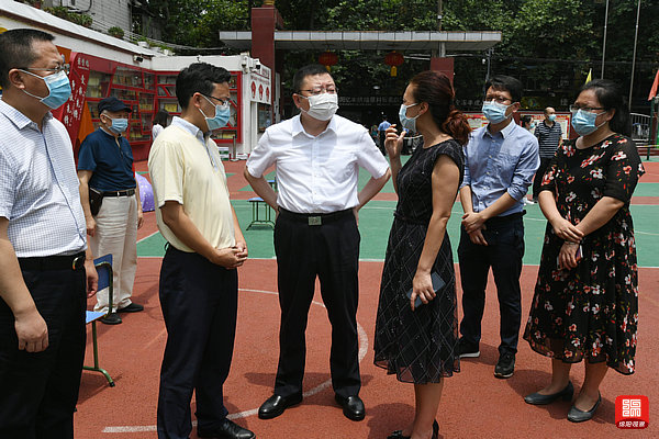 2021年7月25日,元方現(xiàn)場(chǎng)督導(dǎo)檢查核算檢測(cè)工作1 張莉 攝.jpg