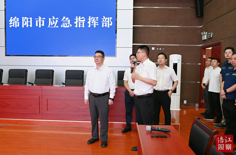 2025年6月10日，李云督導(dǎo)檢查應(yīng)急管理、食品安全、河長(zhǎng)制等工作（應(yīng)急管理局）5   張莉 攝.jpg